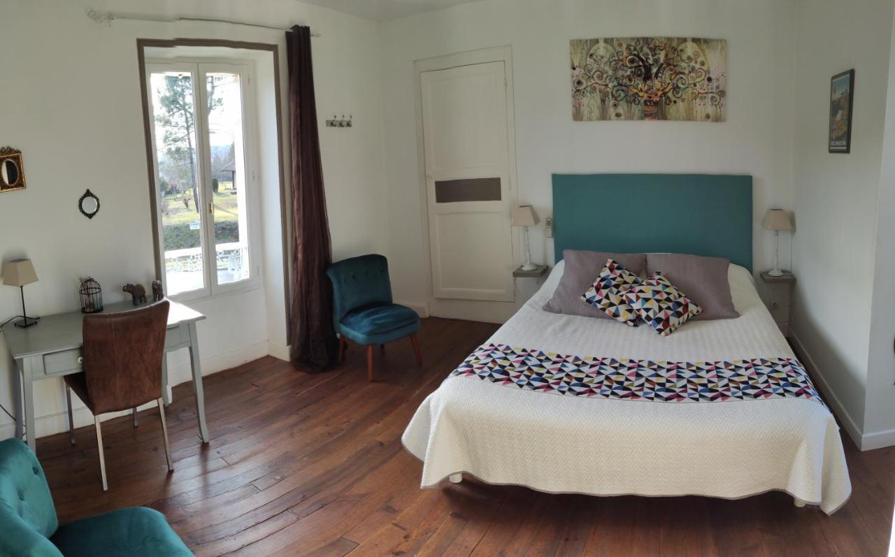 Le Kouloury Hotel Meyronne Bagian luar foto